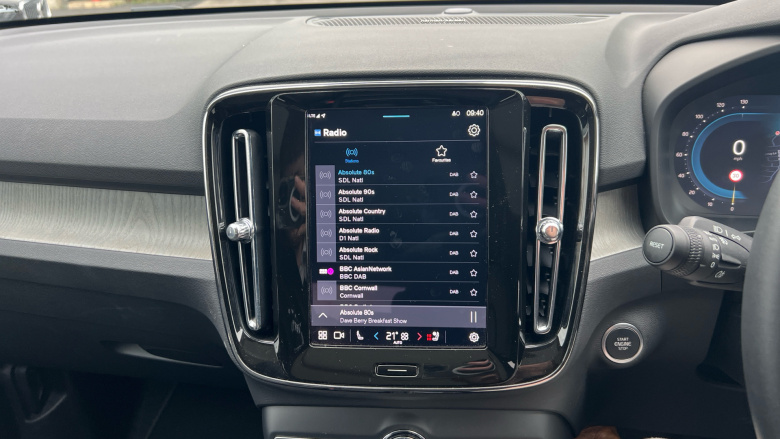 Volvo XC40 2.0 B3P Ultra Dark 5dr Auto Petrol Estate